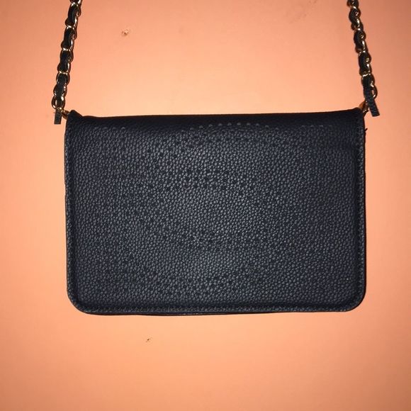 BeBe Boho Convertible Cross Body Clutch Bag - Picture 8 of 10